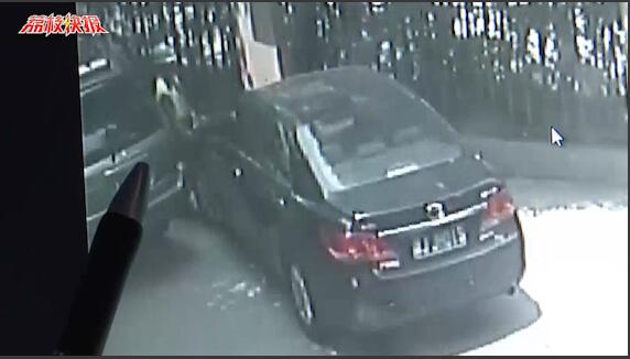 小区道路被车堵 “路怒”男子划车泄愤被刑拘