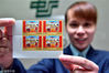2019年1月10日，中国邮政集团河北省新乐市分公司工作人员展示刚发行的《拜年》特种邮票。