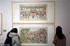 2019年1月15日，观众在江苏苏州美术馆古版年画特展上参观。