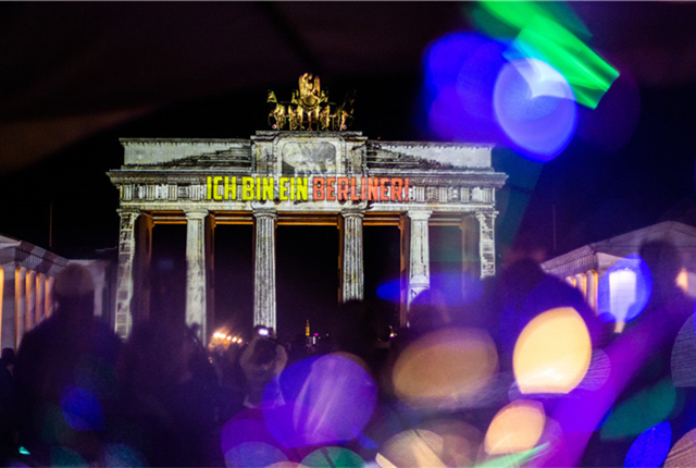 德国柏林灯光节持续举行 斑驳陆离如梦如幻