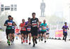 2019年11月10日，江苏省南京市，当日上午7点半，2019南京马拉松暨全国马拉松锦标赛（南京站）在南京奥体中心东门鸣枪开跑，2.8万名来自世界各地的马拉松选手参加。比赛中，世界各地的马拉松选手各展风姿，成为古都南京一道靓丽的风景线。