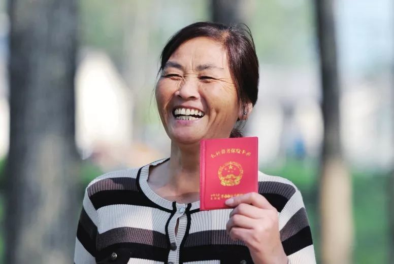 金湖：六十年砥砺奋进 描绘荷都锦绣画卷