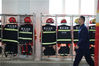 2019年11月13日，重庆市沙坪坝区消防救援支队大学城中队，刘杰在工作岗位整理消防器材。