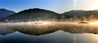 2019年11月15日，游客在安徽黄山奇墅湖岸边拍摄晨景。
