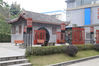2017年2月18日，重庆，街头现仿古建筑风格式公厕，公厕旁边还配套建有仿古长廊，方便游客休息。CCMC/视觉中国