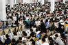 2019年11月3日，来自湖北省内的近2万名考生在武汉11大考点参加美术统考模拟考试。此次模拟考试目的是为了让考生体验感受考试氛围，让考生在省美术统考前对自己的专业水平进行了解、评估，避免统考时有失误。图为2019年11月3日，来自湖北省内的近2万名考生在武汉11大考点参加美术统考模拟考试。吴铭/视觉中国 编辑/康娜
