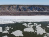 2019年11月8日，在黑龙江省漠河市北极村，形状各异、大小不一的冰块顺流而下，形成了壮观的“跑冰排”景观。