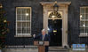 12月13日，在英国伦敦，新就任的英国首相鲍里斯·约翰逊在唐宁街10号首相府发表演讲。保守党领袖鲍里斯·约翰逊13日在率领保守党赢得英国议会下院选举后，正式就任英国首相。约翰逊当天依惯例前往白金汉宫，接受英国女王伊丽莎白二世的邀请组建新一届内阁。