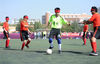 2014年10月15日，国际盲人节，郑州市残联在74中举办了一场盲人足球友谊赛，并通过这个活动宣传盲人运动，活跃盲人生活，号召更多的盲人走出相对封闭的世界，参与更多力所能及的有益的社会活动。沙浪/视觉中国
