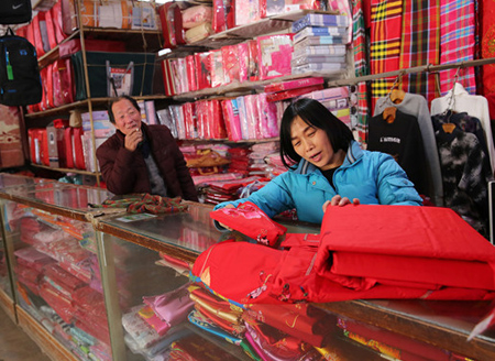西安：60后夫妻的供销社情结 守着见证爱情的老柜台慢慢变老