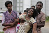 当地时间2019年4月21日，斯里兰卡首都科伦坡等地3座教堂和3家酒店遭爆炸袭击后，当天下午科伦坡又发生两起爆炸。警方消息说，目前系列爆炸已经导致数百人伤亡。
斯里兰卡警方证实，当地时间14时左右，科伦坡代希瓦勒动物园附近一家酒店发生第七起爆炸，随后，科伦坡德曼塔戈达地区发生第八起爆炸。目前这两起爆炸造成的伤亡情况尚不清楚。来源：新华社 