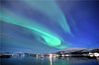 2019年5月22日讯（具体拍摄时间不详），挪威特罗姆瑟，在当地拍摄的北极光，绿光浮动宛若幻境。来源：视觉中国