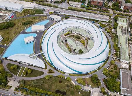 “鹦鹉螺”上海光源开放十年 为世界前沿科研作“光嫁衣”