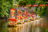 2019年6月5日，广东佛山，顺德区勒流街道龙舟文化节之“龙眼点睛”活动开幕，众涌水上飘色正在龙眼村河道内巡演。
