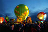2018年7月7日，大连热气球嘉年华在万科莫亚国际营地启幕，包括四个国际异型球在内的12只热气球闪耀亮相。南宫傲青/视觉中国
