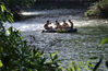 2019年8月15日，立秋后，贵州省贵阳市气温升高至摄氏32度，市郊的花溪河畔平桥段，市民在河里游泳、划船、漂流，享受解暑纳凉的快乐。
