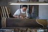 Leng is an experienced artist of Guzheng making, and has been busy in the workshop all day at an advanced age. Each year, his workshop produces more than 40,000 pieces of Guzheng and Guqin, a seven-stringed plucked instrument in China. In 2009, Leng was awarded “Senior Craft Artist of Jiangsu”. His daughter, son-in-law, and granddaughter are all engaged in making or playing Guzheng.