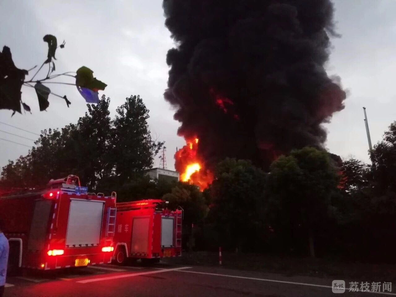 初步判断！昨晚常州金坛区一医药公司起火原因为电器线路老化