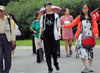 2019年9月15日，南京艺术学院，大一新生报到，校园内推着行李报到的美女、帅哥扎堆，打扮时髦、颜值高，美女帅哥们成为校园一道特别的美丽风景。