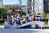 2019年9月18日上午，“冰墩墩”和“雪容融”带着历届冬奥会和冬残奥会吉祥物大家庭来北京冬奥组委办公区“参观”，吸引了许多人的关注。