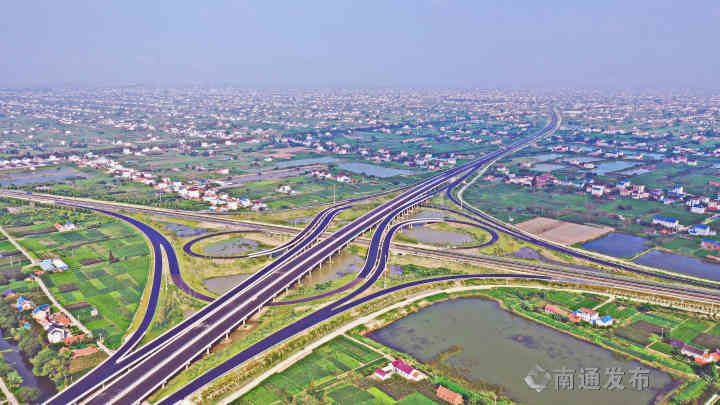 刚刚，海启高速、锡通高速北接线通车！