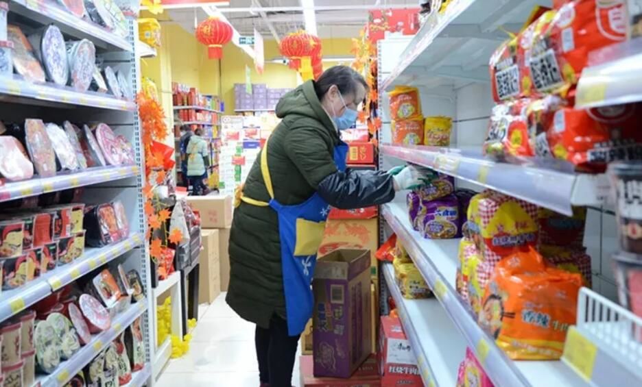 公交客运调整、超市供货情况...记者实地探访句容公共场所