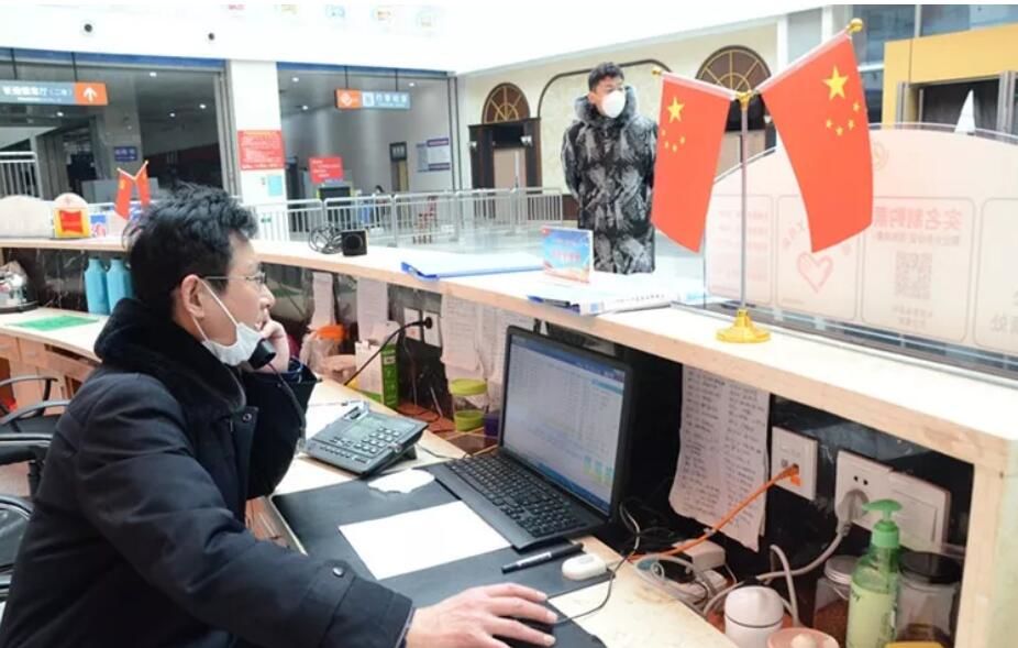 公交客运调整、超市供货情况...记者实地探访句容公共场所