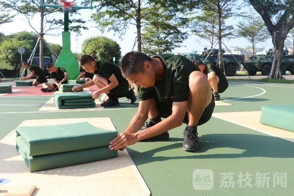 训练|探访新兵营|“训练套餐”KO“节后综合征”|荔枝军事