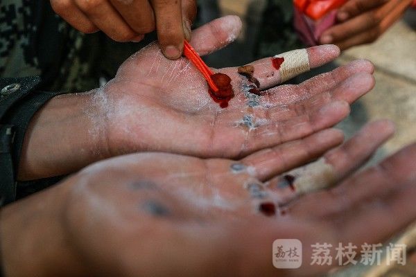练兵|全程硬核！武警特战队员再掀练兵热潮！|荔枝军事