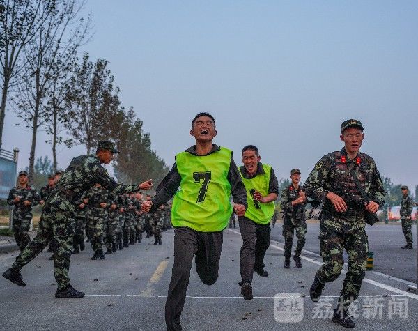 练兵|全程硬核！武警特战队员再掀练兵热潮！|荔枝军事
