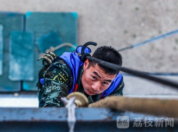 练兵|全程硬核！武警特战队员再掀练兵热潮！|荔枝军事