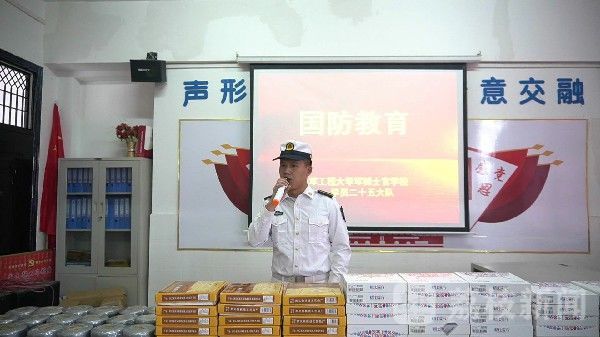 扶贫|扶贫路上，最难忘的那抹迷彩绿|荔枝军事