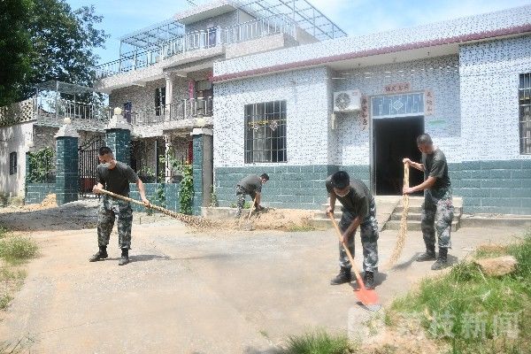 扶贫|扶贫路上，最难忘的那抹迷彩绿|荔枝军事