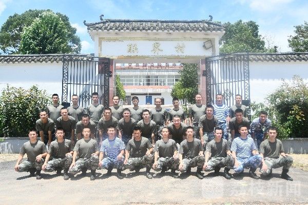 扶贫|扶贫路上，最难忘的那抹迷彩绿|荔枝军事