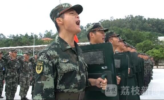 仪式|授装仪式，新兵特殊的“成人礼”|荔枝军事