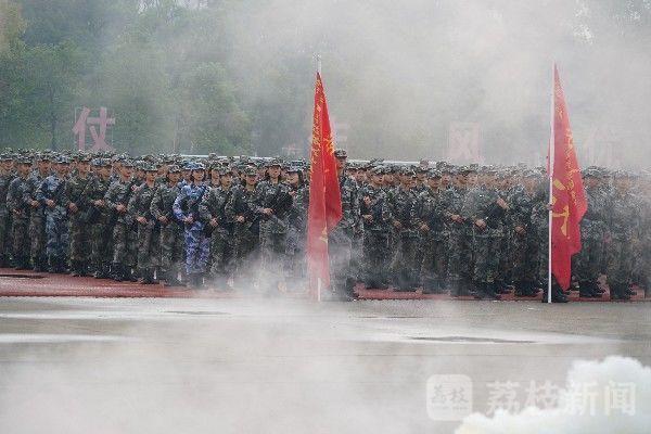 靶场|枪声阵阵硝烟起，百人靶场决枪王|荔枝军事