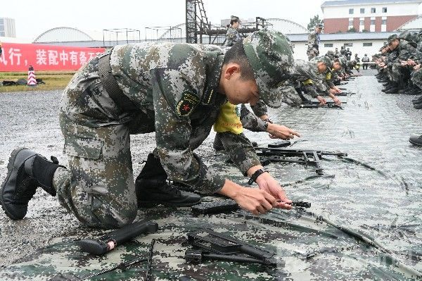 靶场|枪声阵阵硝烟起，百人靶场决枪王|荔枝军事