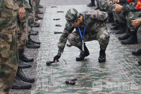 靶场|枪声阵阵硝烟起，百人靶场决枪王|荔枝军事