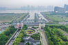 2020年5月1日，杭州三堡船闸。十字型的水面，一头是钱塘江，一头是运河。这是运河的过去、现在与未来的交汇之处，也是交通文化的“落款地”。