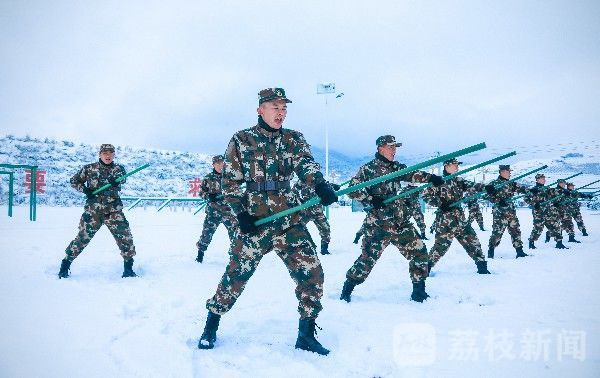 热血|雪中飞“武”，白雪恋热血|荔枝军事