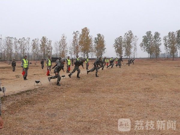 新兵|入营一个月，看新兵实弹射击初体验！|荔枝军事