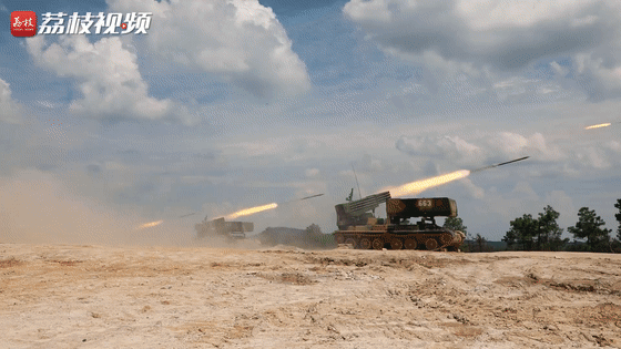 合成|第71集团军某重型合成旅多兵种协同射击 打通合成作战体系链路|荔枝军事