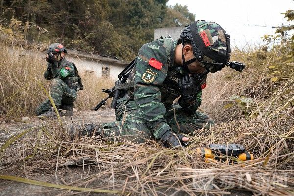 实战|“飞天山”砺剑！特战分队实战化演练火力全开|荔枝军事