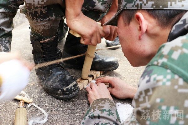野战|加钢淬火，直击国防科大野战生存训练|荔枝军事