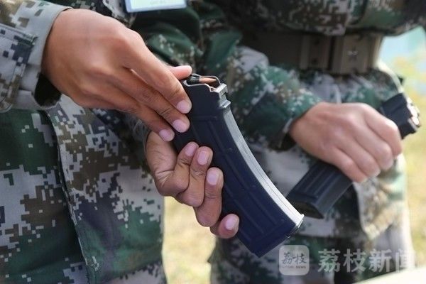 新兵|新兵实弹射击，打响军旅第一枪|荔枝军事