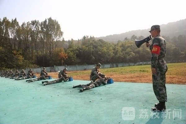 新兵|新兵实弹射击，打响军旅第一枪|荔枝军事