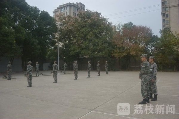 新兵|新兵实弹射击，打响军旅第一枪|荔枝军事
