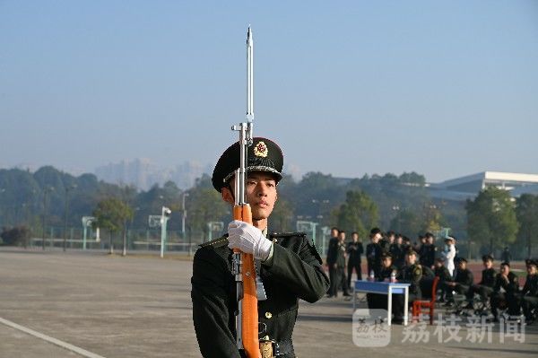 仪仗|英姿飒爽！仪仗标兵展风采|荔枝军事