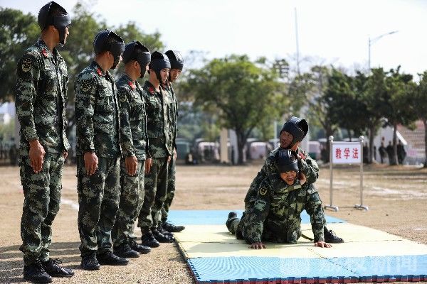 考核|看这群老兵如何冲破晋级考核重重关卡|荔枝军事