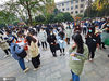 2020年11月29日，江苏省南京市，当日，中央机关及其直属机构2021年度公务员招考（2021年国家公务员考试）公共科目笔试在全国各考区统一举行。 共有157.6万人通过了用人单位的资格审查，比去年多了13.9万人。